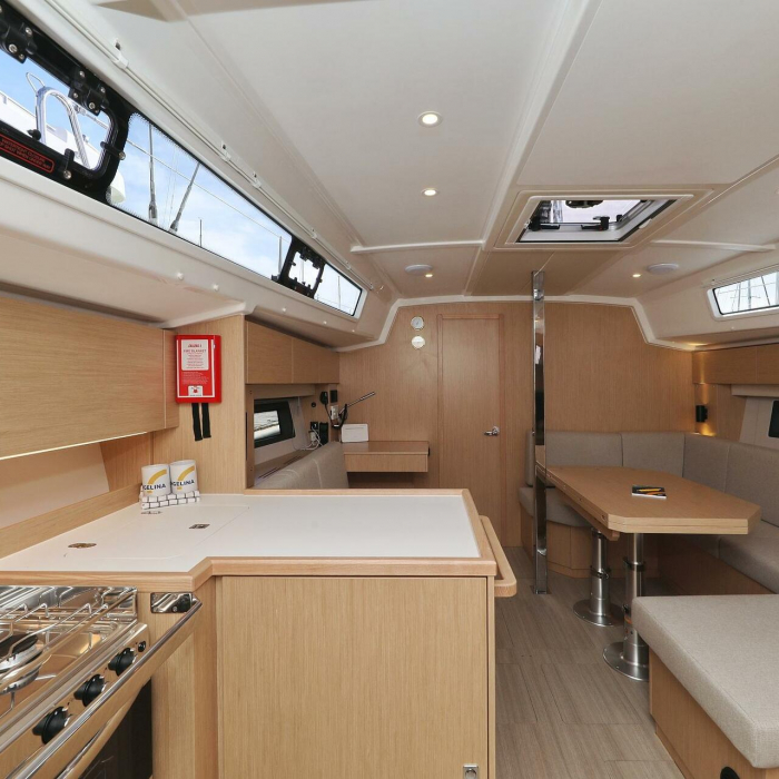 Levente | Bavaria C42 photo 26