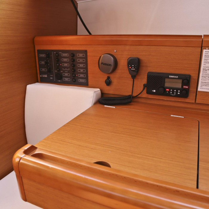 Galateia | Sun Odyssey 33i photo 9