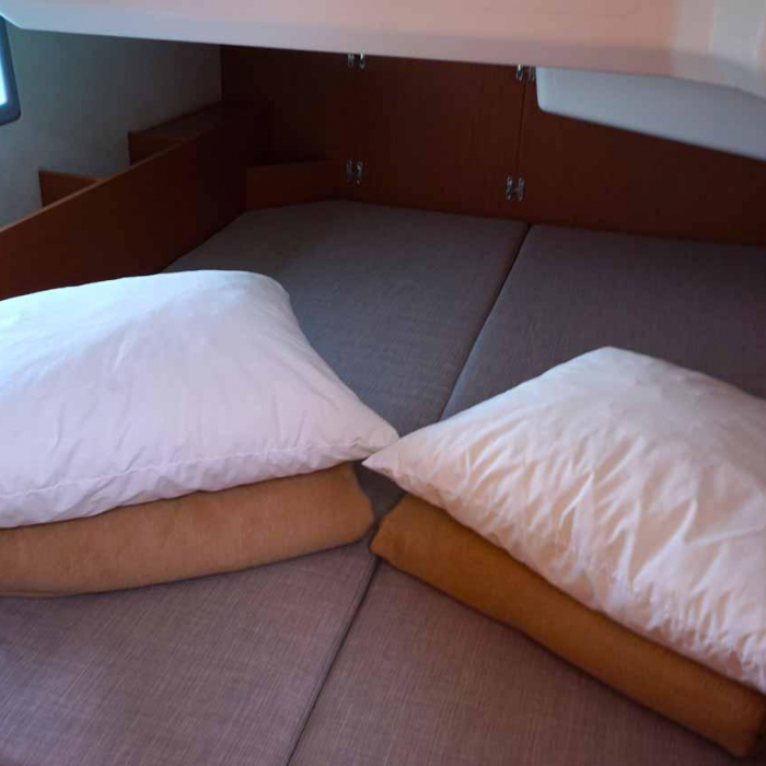 Talia | Bavaria C38 photo 4