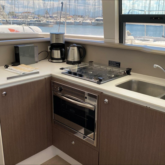 Paspartu | A/C generator watermaker | Bali 4.1 photo 3