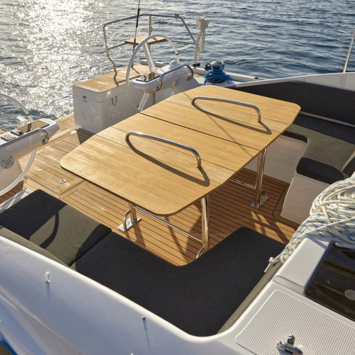 Hangover | Elan Impression 45 photo 1