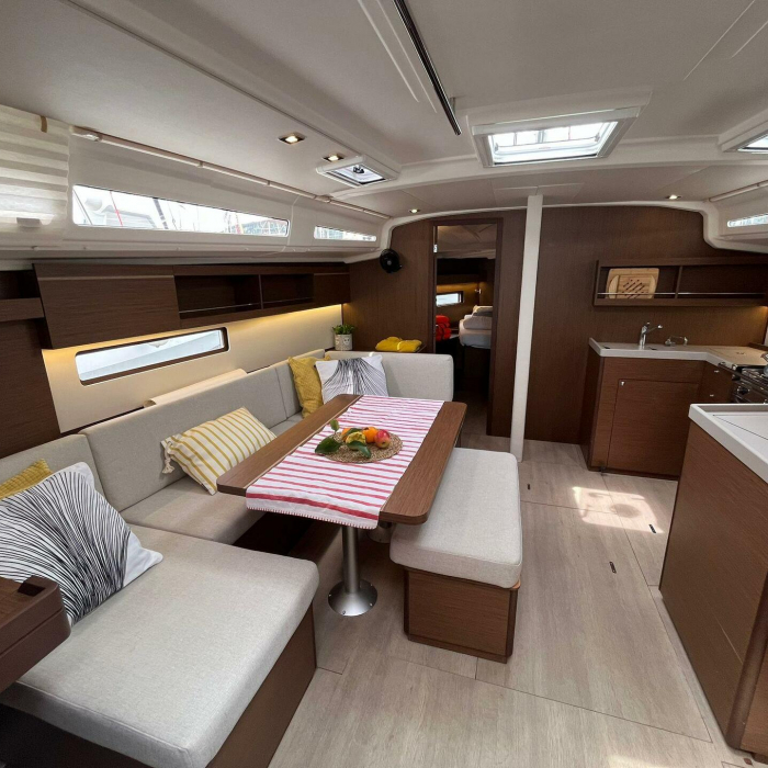 Kobe | Oceanis 40.1 photo 7