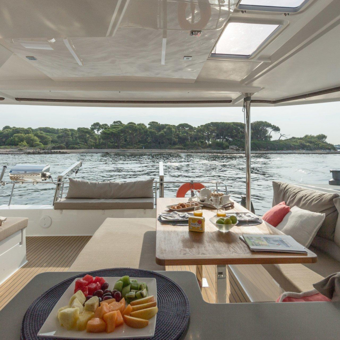 Lounge | Helia 44 photo 8