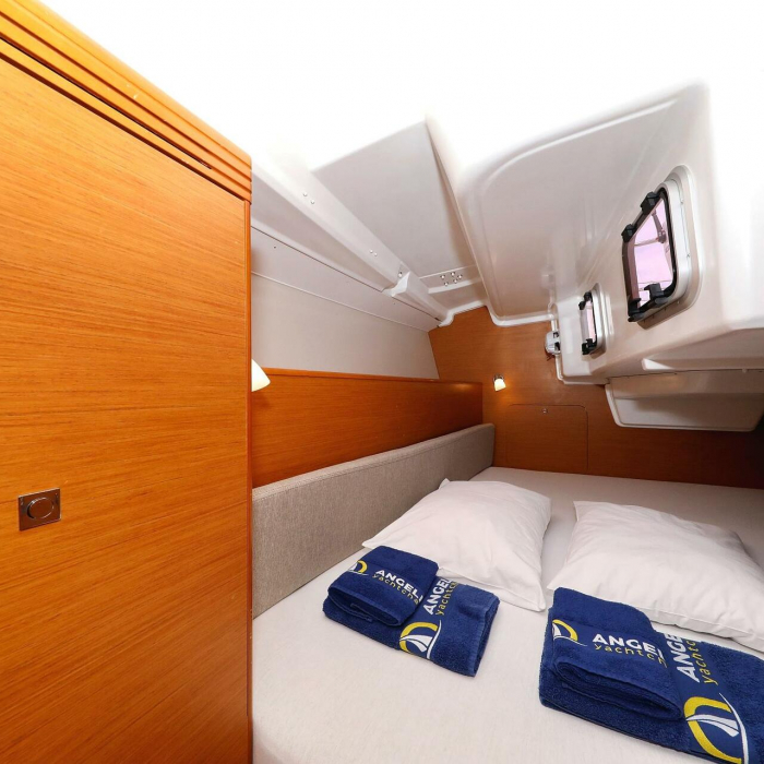 Cosma | Sun Odyssey 33i photo 5