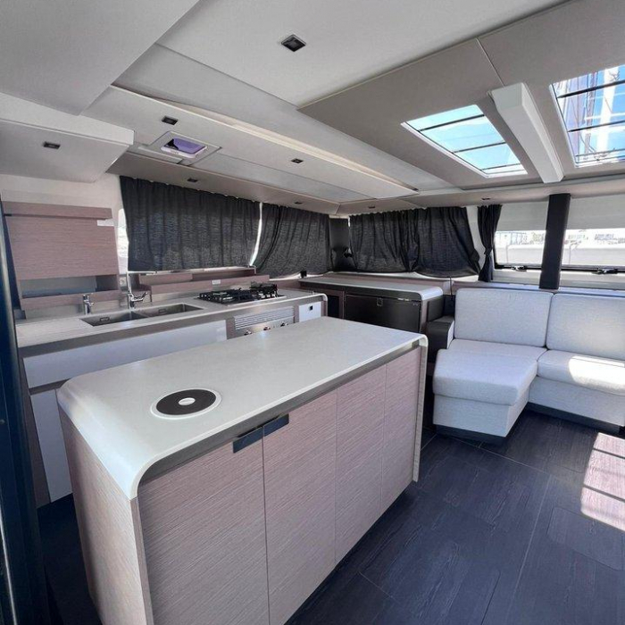 Le Grand Bogavant | Fountaine Pajot Aura 51 photo 16