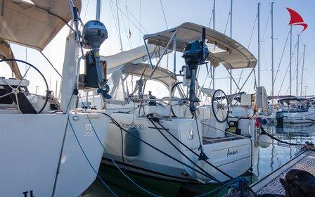 Amour | Oceanis 30.1 photo 3