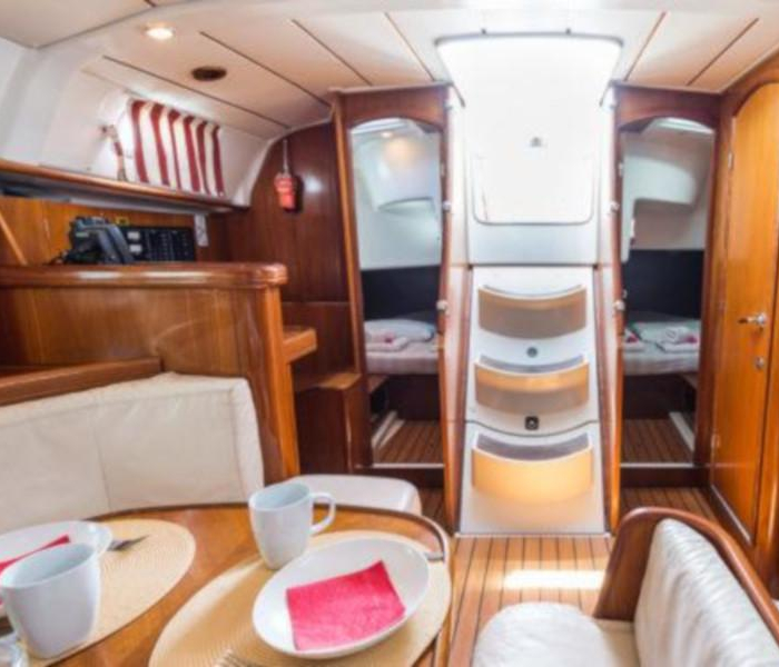 Simonetta (Bow Thruster, electric heads, Solar Panel) | Oceanis 411 Clipper photo 5