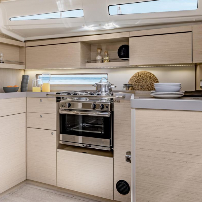 LEONORA II | Oceanis 40.1 photo 8