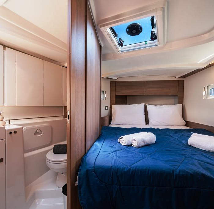 Myriana | Sun Odyssey 415 photo 14