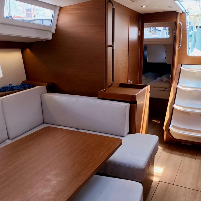 MA CHERIE | Sun Odyssey 490 photo 5