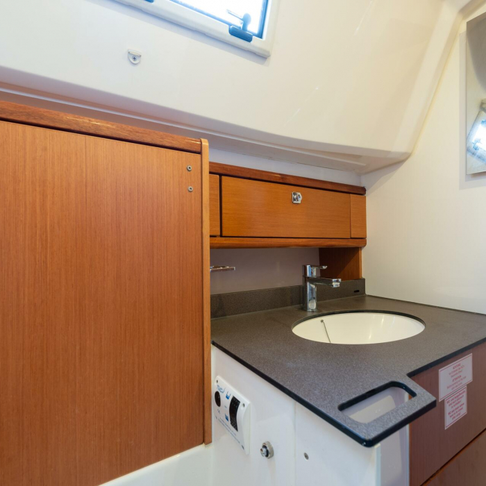 Jack Of London | Bavaria 37 photo 5