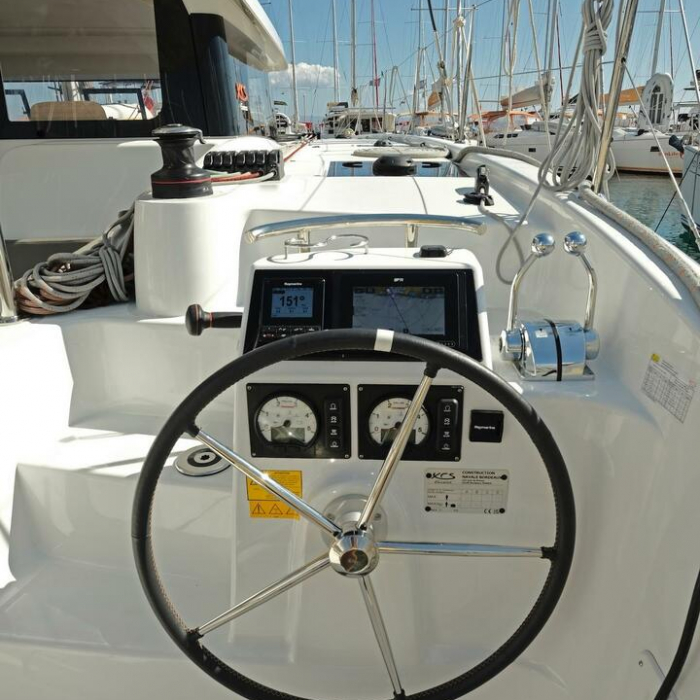 Bronze Kiss | Excess 11 photo 10