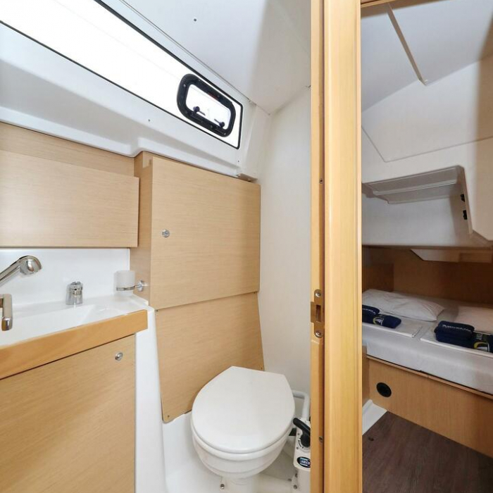 One | Oceanis 38 photo 1