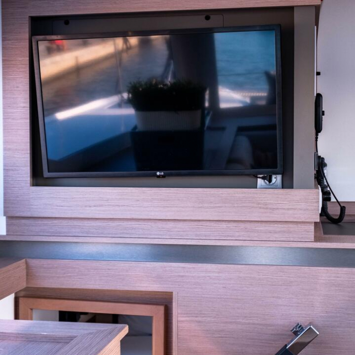 Artemis | Fountaine Pajot Isla 40 photo 104