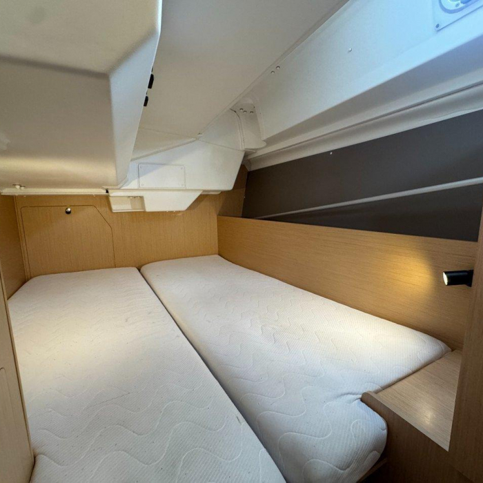 Delfino | Oceanis 38.1 photo 10