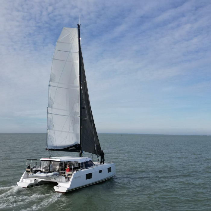 Motus | Nautitech 40 Open photo 4