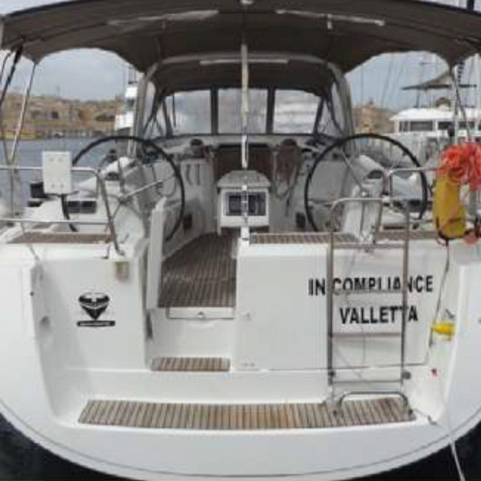 In Compliance | Oceanis 50 photo 4