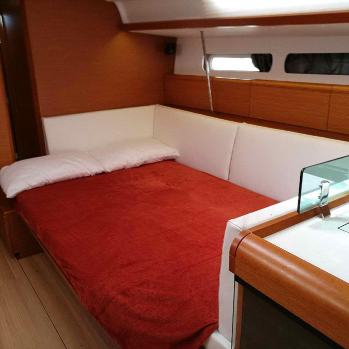 Economy | Sun Odyssey 449 photo 8