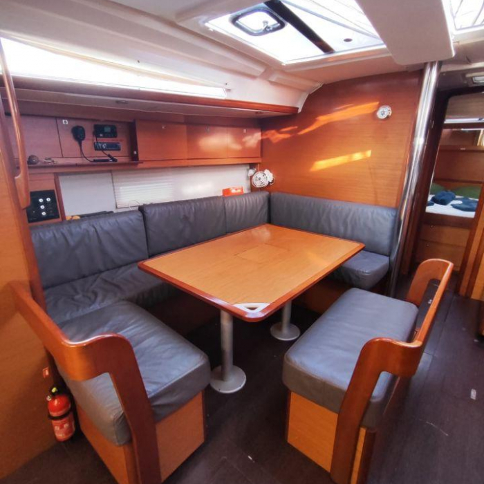 Besra | Dufour 430 GL photo 6