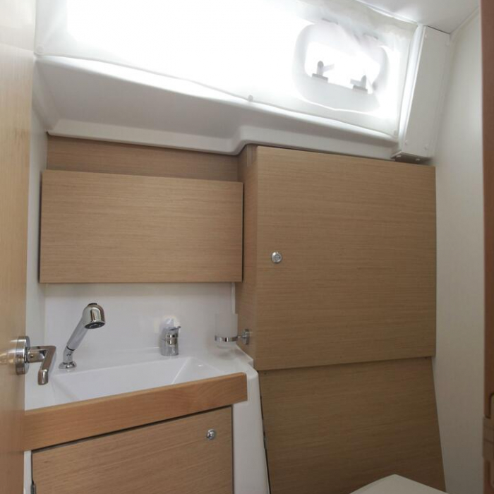 Missy | Oceanis 38.1 photo 9