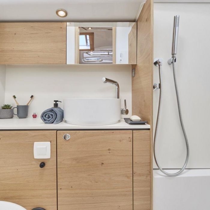 Hangover | Elan Impression 45 photo 16