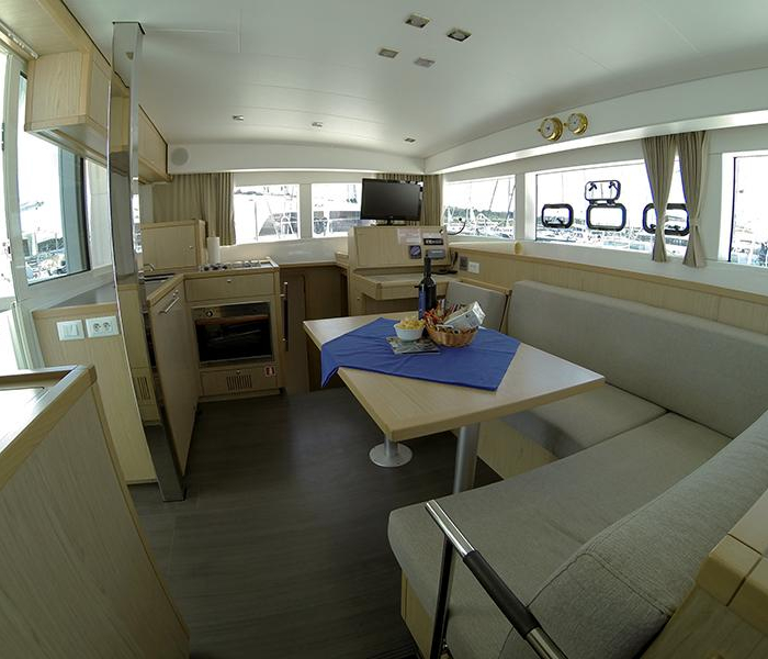 Bob Cat | Lagoon 39 2016 photo 14