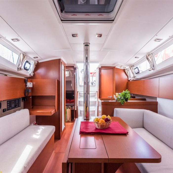 Bela | Oceanis 35.1 photo 11