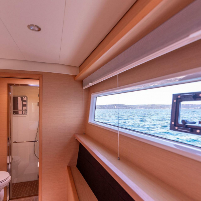 Amber | Lagoon 560 photo 14