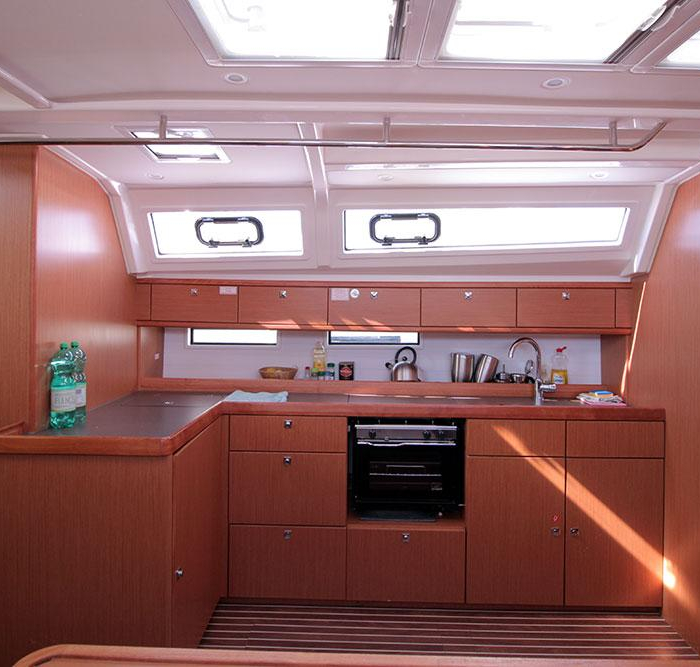 Casino Royale | Bavaria Cruiser 46 C photo 8