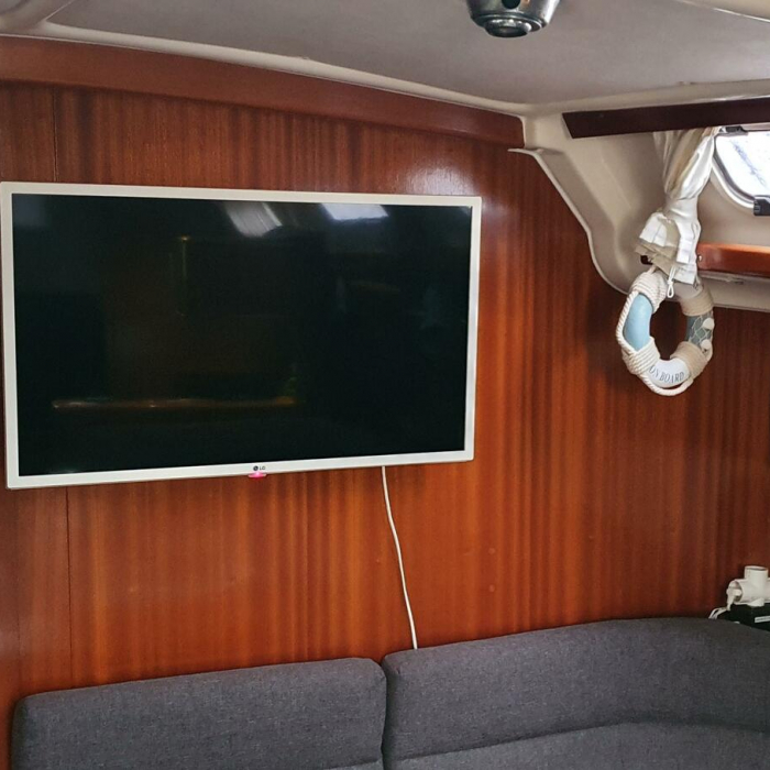 Scorpion | Bavaria 44 photo 49