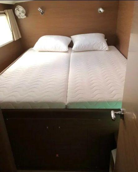 Butterfly | Lagoon 380 photo 11