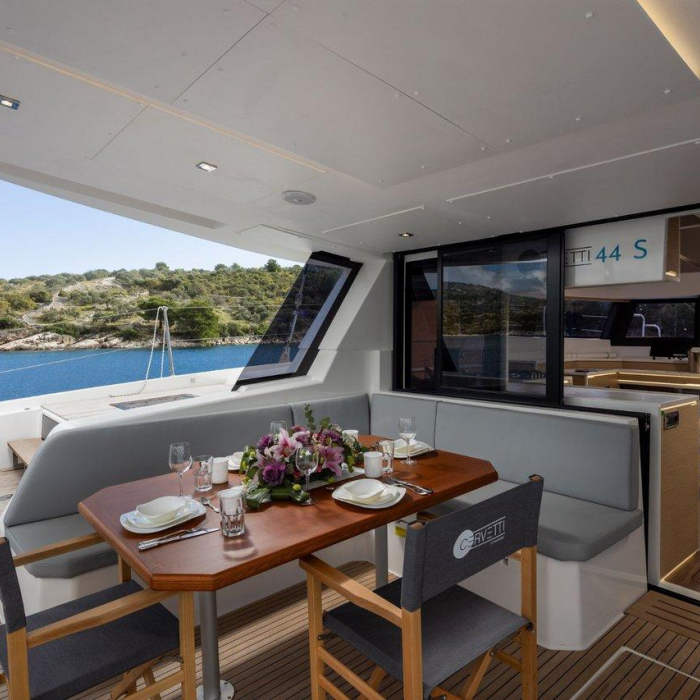 Du Du | Cervetti 44 photo 6