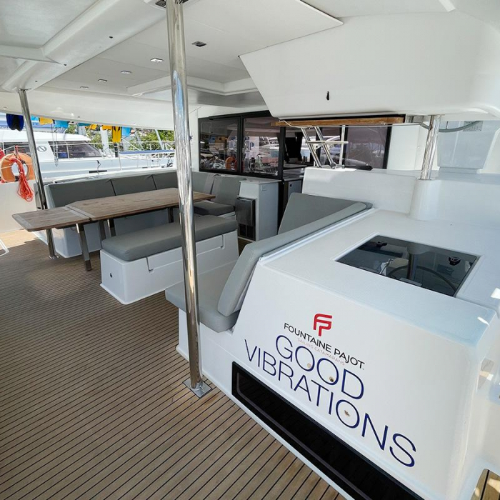 Good Vibrations | Fountaine Pajot Saba 50 photo 7