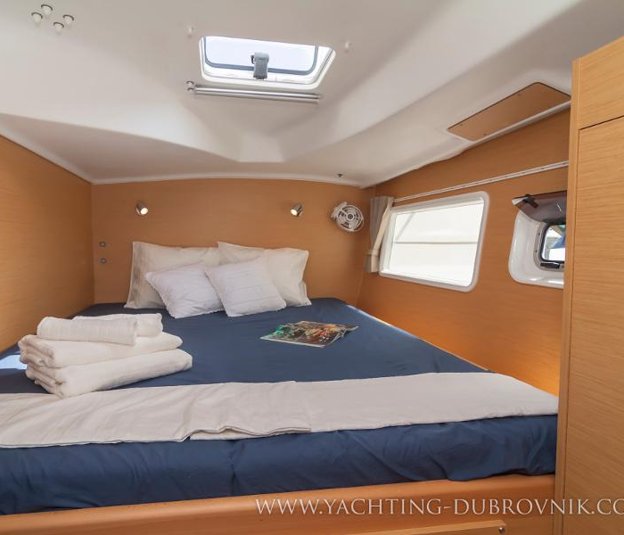 Gratia | Lagoon 380 photo 4