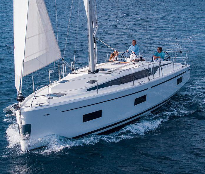  | Bavaria C42 photo 1