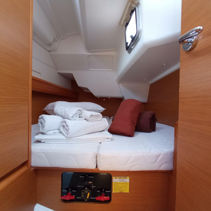 Fearless | Sun Odyssey 379 photo 3