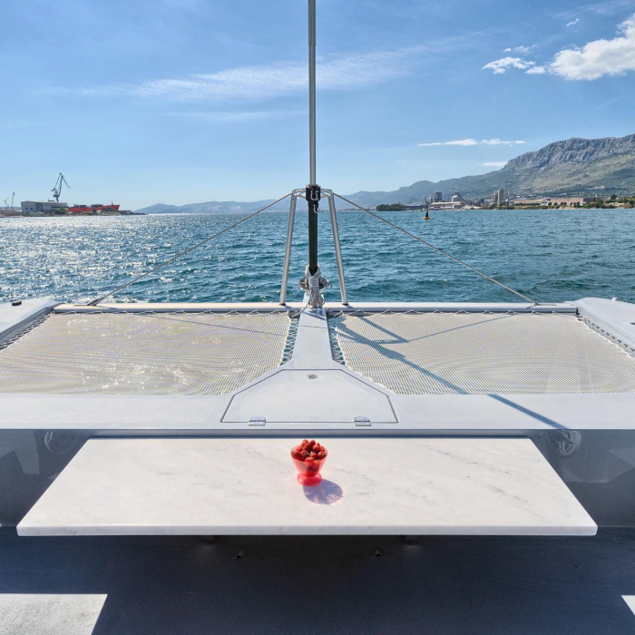 Katamaran | Luna 49 photo 7