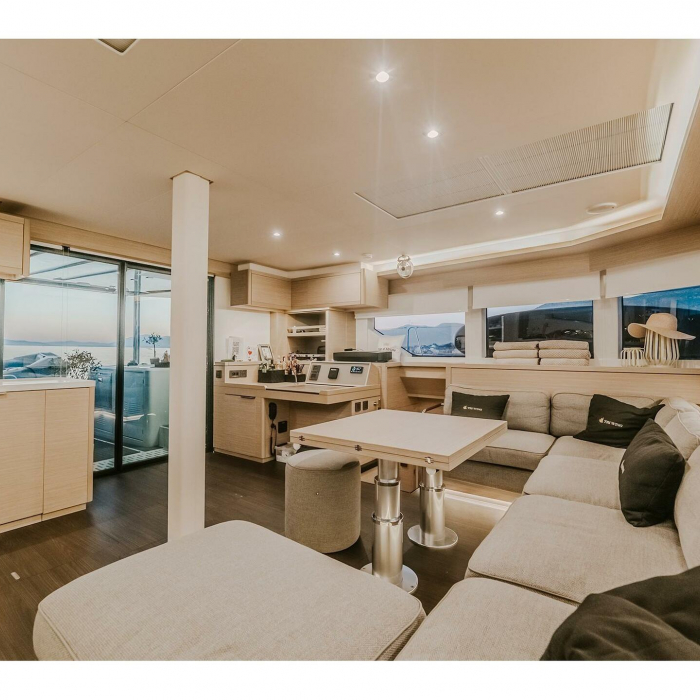 TRI-WING | Lagoon 55 photo 10