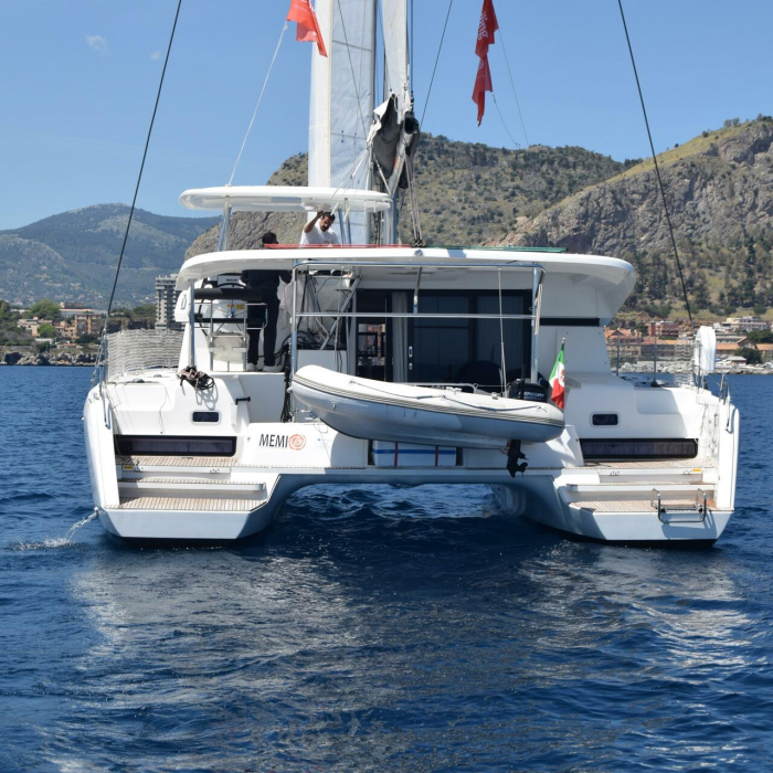 Memi | Lagoon 42 photo 4