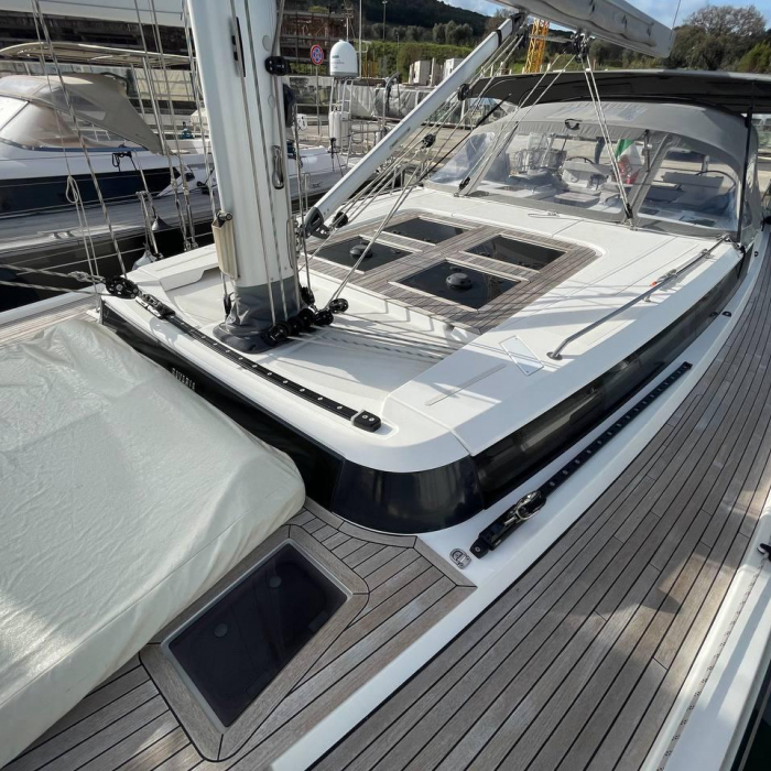 MAI MAI | Bavaria C57 photo 9