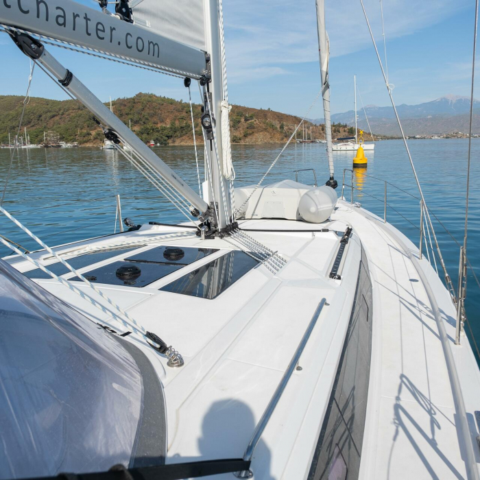 Iris | Bavaria C46 photo 2