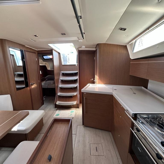 Class | Oceanis 46.1 photo 14