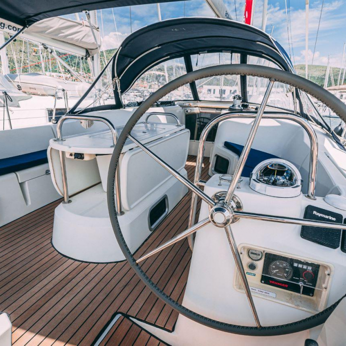 Ana B. | Sun Odyssey 49i photo 39