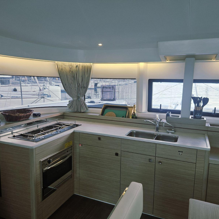 Aelia | Lagoon 43 photo 15