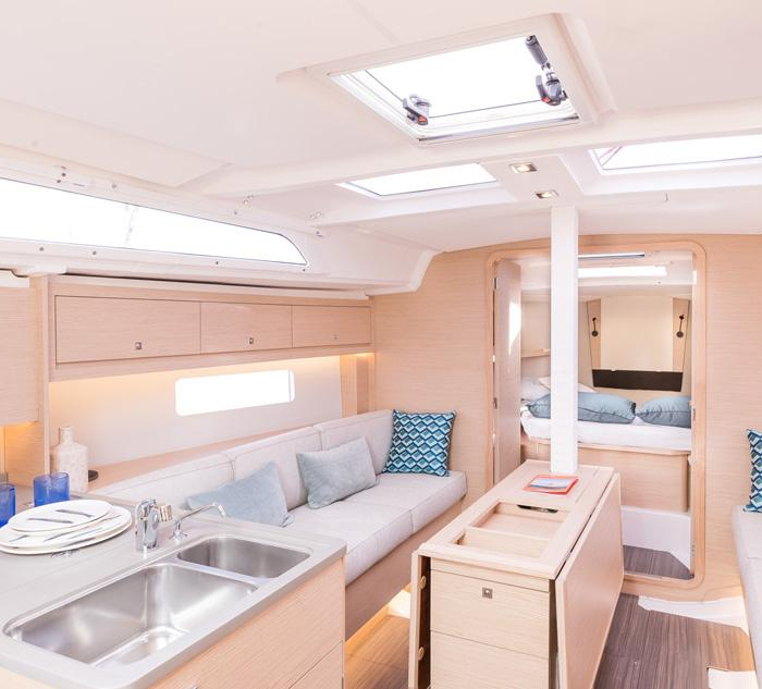 Affio | Dufour 37 photo 2