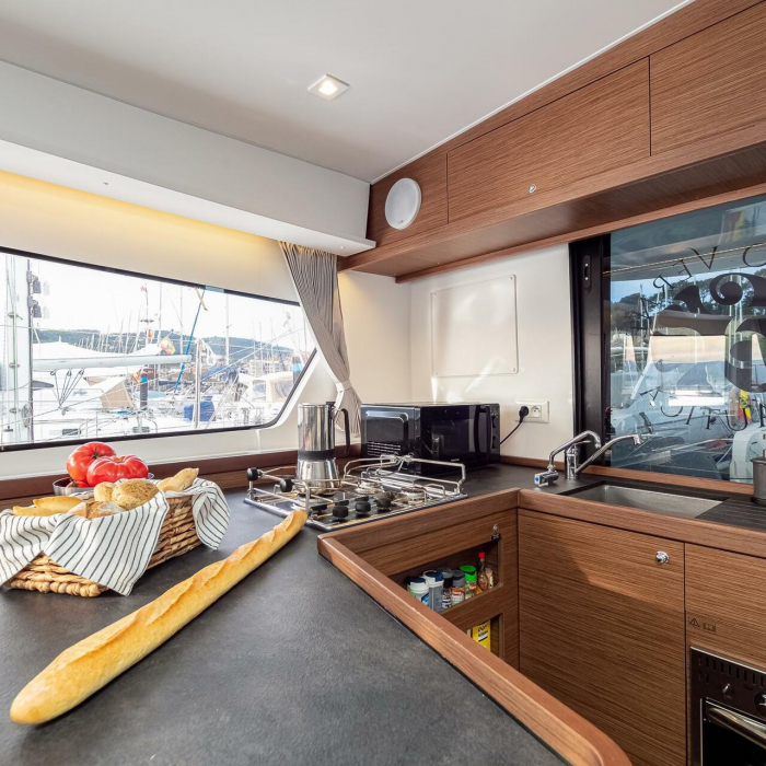 Verne | Lagoon 42 photo 11