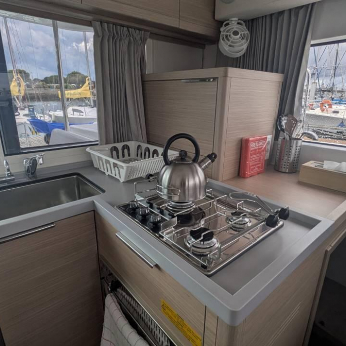 Last One | Lagoon 40 photo 7