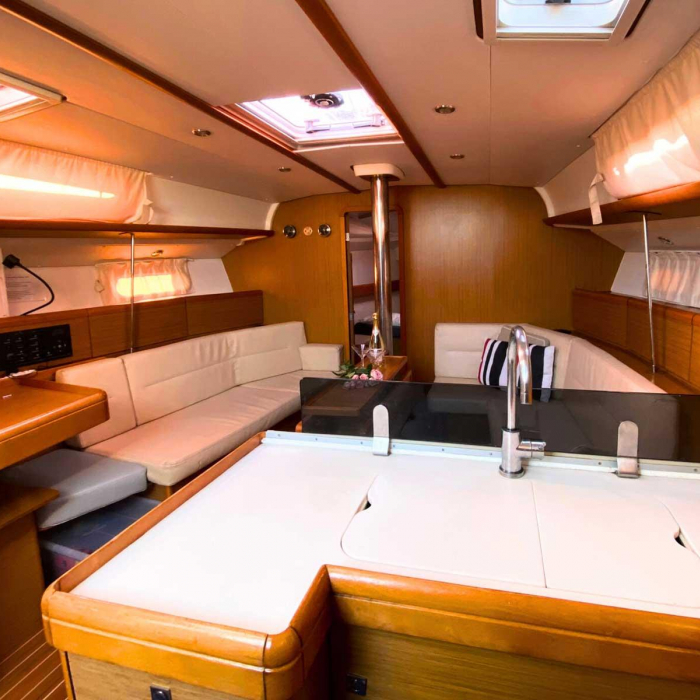 Cassiopea | Sun Odyssey 42 i photo 6