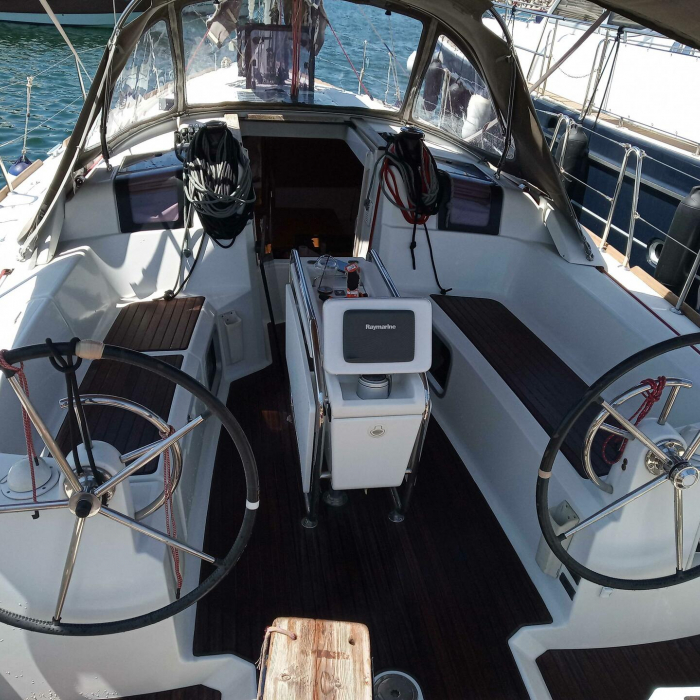 Argo | Sun Odyssey 379 photo 4