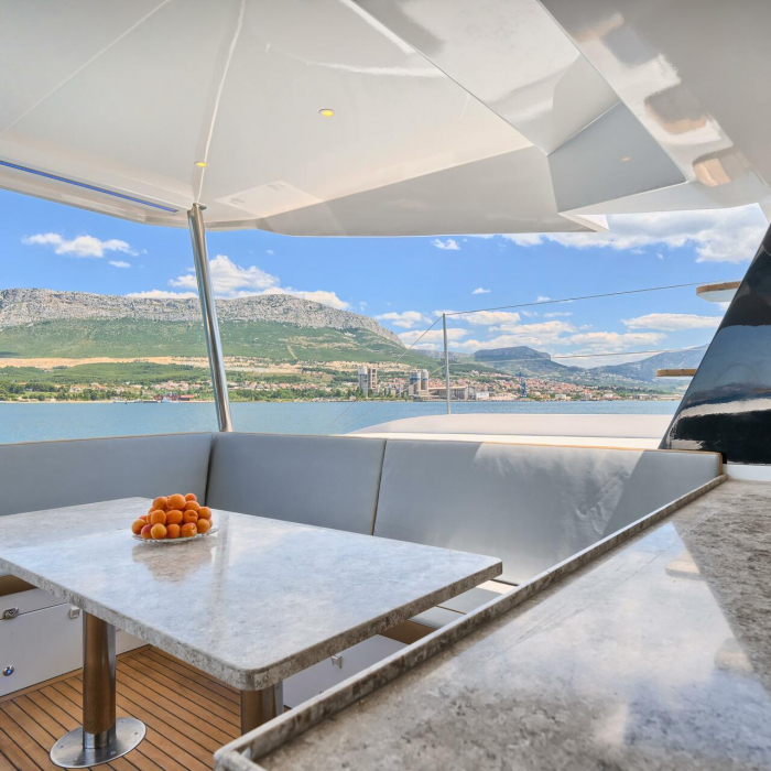 Gold | Luna 49 photo 21